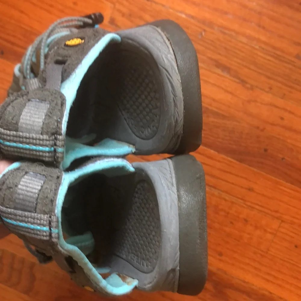 Keen Newport Sandals sz 9